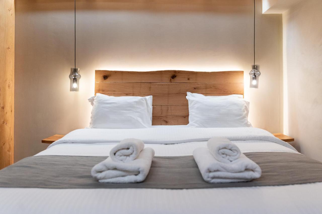 Theros By Agora Luxury Apartments In The Heart Of Heraklion Dış mekan fotoğraf